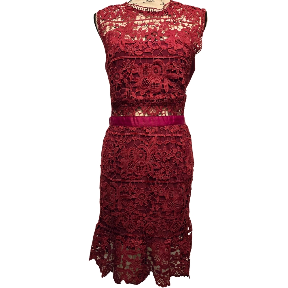 Romeo & Juliet Couture Burgundy Lace Cutout Dress size M